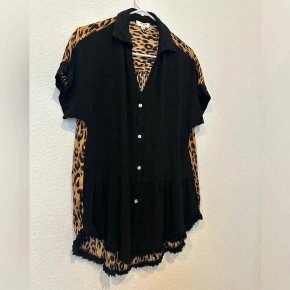 Umgee Tunic Black and‎ Leopard, rough hem, mixed print small - Picture 3 of 9